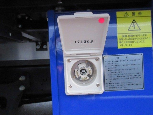 中古トラック いすゞ冷凍バン格納PG付 ＃12