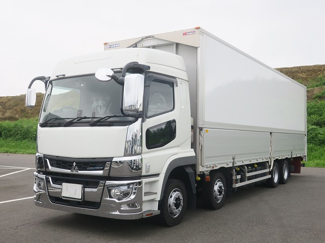 Reiwa 2nd year model Mitsubishi Fuso Super Great, large aluminum wing, 4-axle low floor, chrome plated high roof, rear wheel air suspension ★Actual mileage on meter: approx. 690,000 km/MOT valid until March 2025★