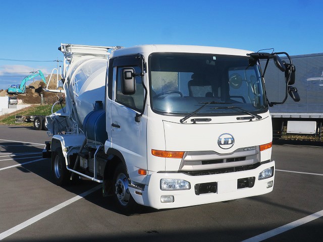 中古トラック UDトラックスコンクリートミキサー車 ＃2