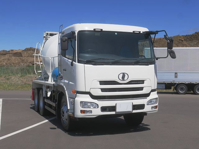 中古トラック UDトラックスコンクリートミキサー車 ＃2