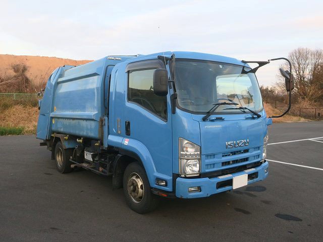 中古トラック いすゞパッカー車 ＃2