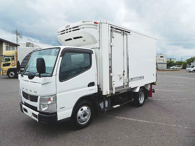 [Lease-only vehicle] 2015 Mitsubishi Fuso Canter 3t refrigerated van, 2-tier, standard semi-long, left-side sliding door, fully low floor, -30 degree setting, standby, 2 pedals [medium-sized license required *excluding 5t limited]