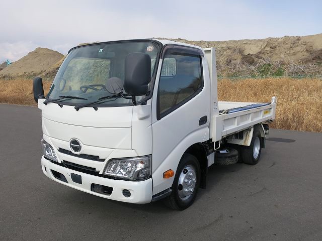 [Price reduced] Reiwa 1 model Hino Dutro 2t dump truck, Shinmaywa, fully low-floor, manual cobo lane, 150 horsepower [medium-sized (5t only) license compatible *Old standard license OK]