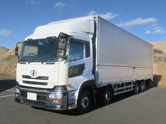 [Lease vehicle] 2010 UD Trucks Quon, large aluminum wing, 4-axle low floor