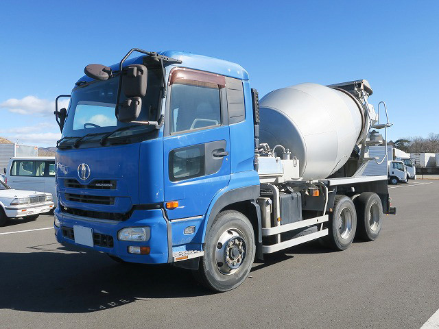 平成18年式 UDトラックス クオン 大型コンクリートミキサー車 2デフ カヤバ製 ドラム容量8.9ｍ3 ホッパーカバー