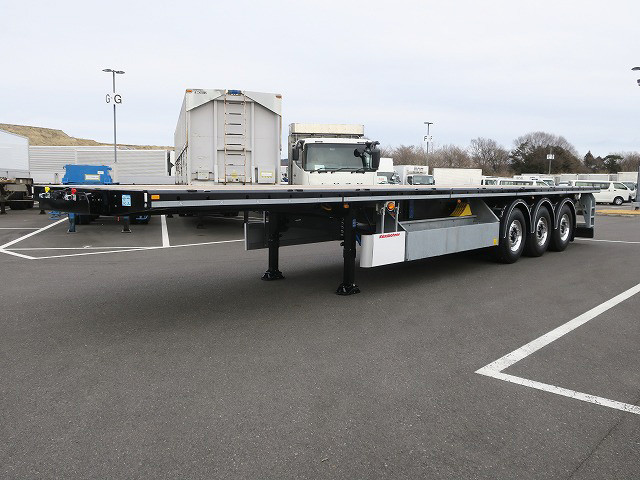 EU KAESSBOHRER 3-axle cutting board semi-trailer, 13m body, maximum load 29.8t, lift axle, aluminum wheels, 2024 model