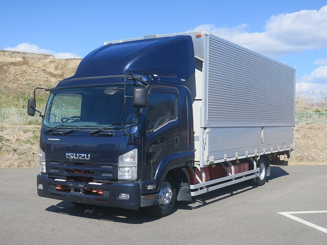 2015 Isuzu Forward, medium-sized aluminum wing, 6200 wide, rear air suspension, 240 horsepower 