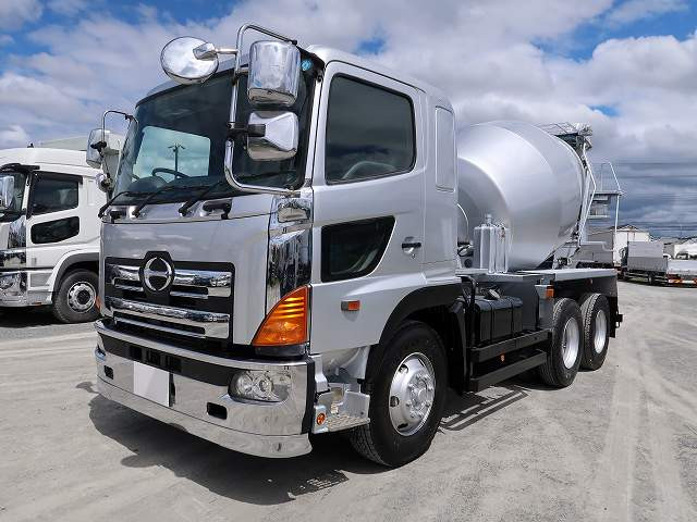 2008 Hino Profia large concrete mixer truck with 2 differentials, manufactured by Shinmaywa, drum capacity 8.7m3, electric hopper cover *Actual mileage on meter: approx. 310,000km! /Inspection valid until May 2015*