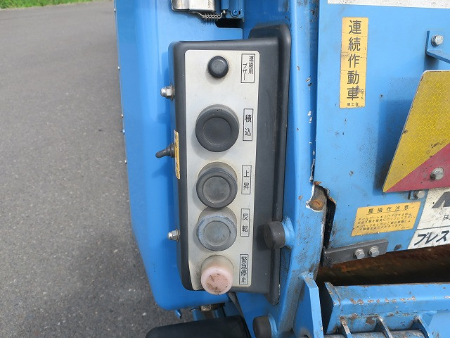 中古トラック 三菱ふそうパッカー車（塵芥車 ＃9