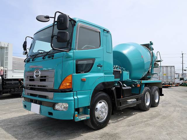 2006 Hino Profia large concrete mixer truck with 2 differentials, Kayaba, drum capacity 8.7m3. *Actual mileage approx. 370,000km/Inspection valid until March 2015*