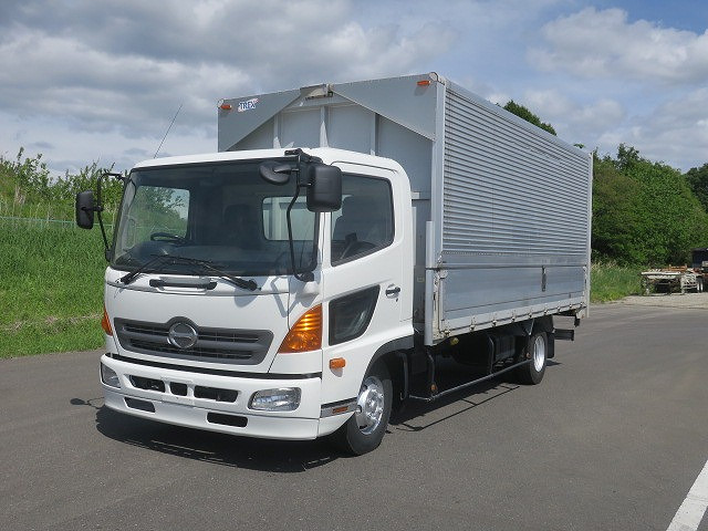 2011 Hino Ranger Medium-sized Aluminum Wing Wide Body *Approximately 480,000km on meter*