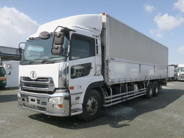 2006 UD Trucks Quon Large aluminum wing High floor Rear air suspension Retarder