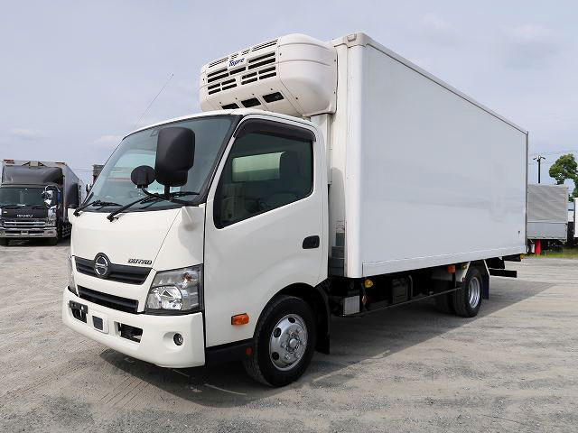 2018 Hino Dutro 3t refrigerated van, wide long, Topre-made, -30 degree setting, standby, with cooling curtain, Keystone, 3 rear doors, full low floor [Semi-medium-sized license compatible *Excluding 5t limited]