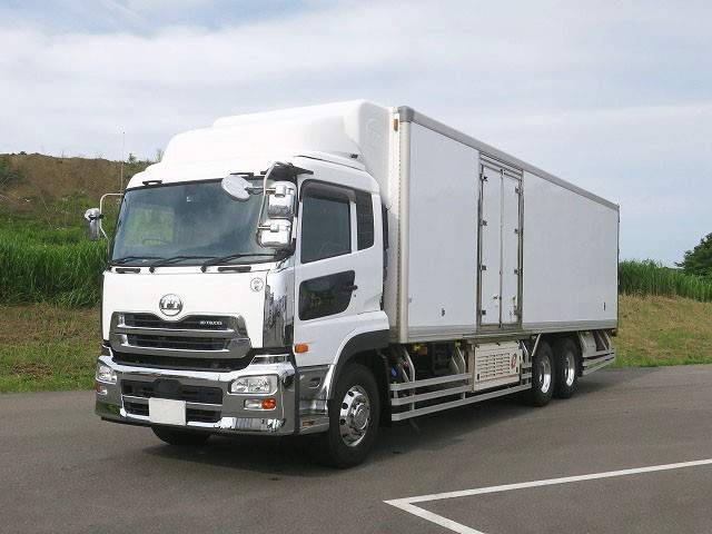 2016 UD Trucks Quon Large refrigerated van, high floor 3 axle, made by Mitsubishi Heavy Industries, -30 degree setting, double door on left side, air suspension on all wheels, standby, Keystone Jolder 4-row, 410 horsepower, aluminum wheels ★Inspection valid until September 2015★