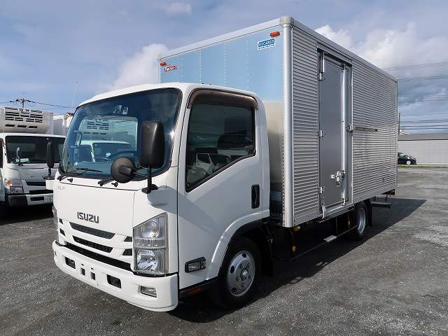 [Vehicles for lease only] 2018 model Isuzu Elf 2t aluminum van, wide and long, cargo bed height 215cm, left sliding door, full low floor, 2-stage lashing rails, 150 horsepower