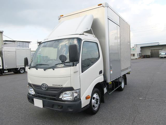 2019 Toyota Toyoace 2t Aluminum Van Standard Short Cargo Height 215m Left Side Door 2 Pedals [Semi-Medium License (5t Limited) Compatible *Old Standard License OK]