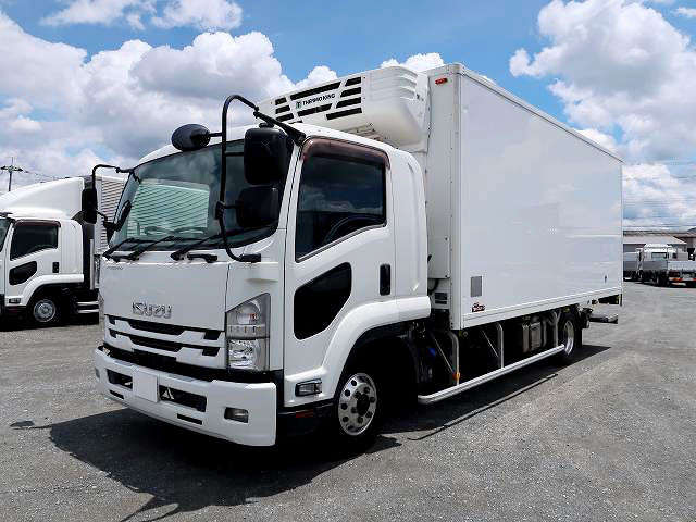 2018 Isuzu Forward Medium-sized refrigerated van, wide width, storage PG, Thermo King -20 degree setting, 240 horsepower, aluminum wheels