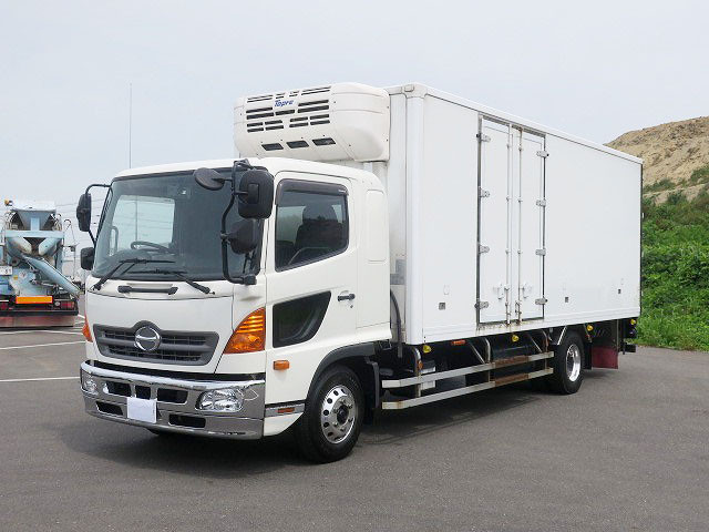 2017 Hino Ranger Refrigerated Van 6200 Standard Combination Gate Topre -30 degree setting Standby Double doors on both sides Rear air suspension 240 horsepower Aluminum wheels