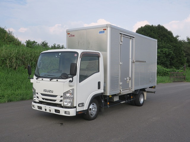 2017 Isuzu Elf 2t aluminum van, standard long, cargo bed height 215cm, left sliding door, 2-stage lashing rail, 2 pedals, 150 horsepower [Semi-medium-sized (5t only) license compatible *Old standard license OK]