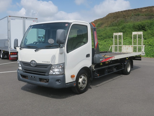 [Vehicles for lease only] Toyota Toyoace, 2015 model, small safety loader, Furukawa Unic winch, radio-controlled walkway [Semi-medium-sized license compatible *Excluding 5t limited]