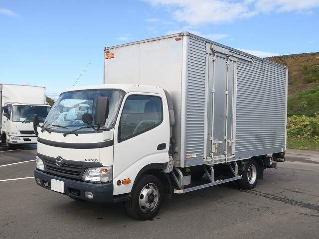 [Vehicles for lease only] 2011 Hino Dutro small aluminum van, wide and long, interior height 216cm, combination gate, left sliding door, 3-stage lashing rail, 180 horsepower [medium-sized license required *excluding 5t limited]