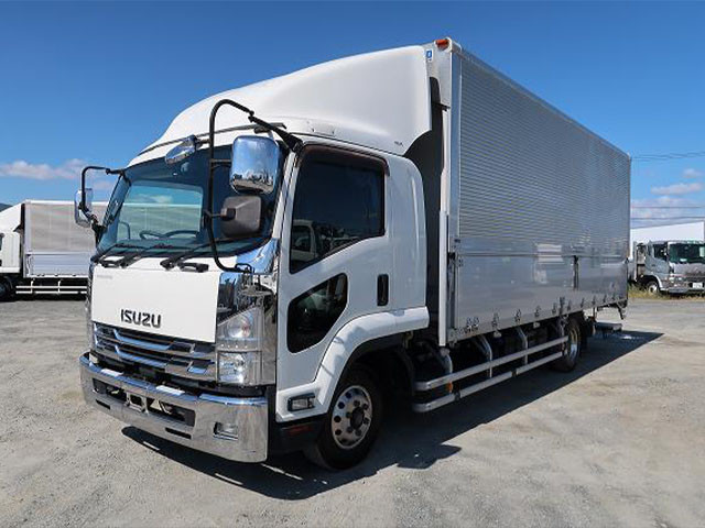 2017 Isuzu Forward, medium-sized aluminum wing, 6200 wide, retractable PG, rear air suspension, 240 horsepower, aluminum wheels, ★Actual mileage on the meter: approx. 440,000 km★