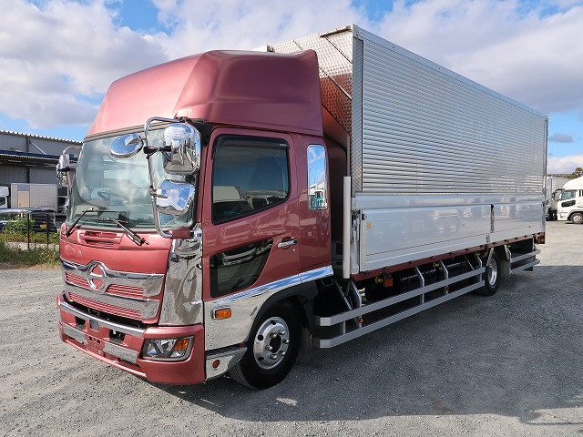 2018 Hino Ranger, medium-sized aluminum wing, 7200 wide, rear air suspension, high roof, 240 horsepower, aluminum wheels