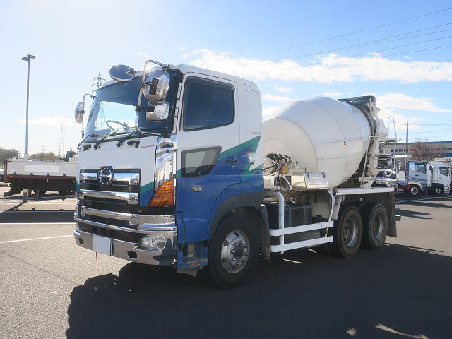 日野　ミキサー車