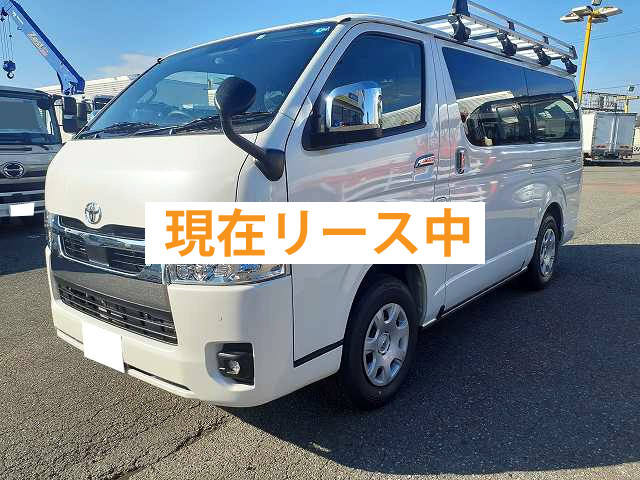 2022 Toyota Hiace Super GL 2-5 passenger diesel 4WD long body 5 door cold weather model white pearl crystal shine roof rack