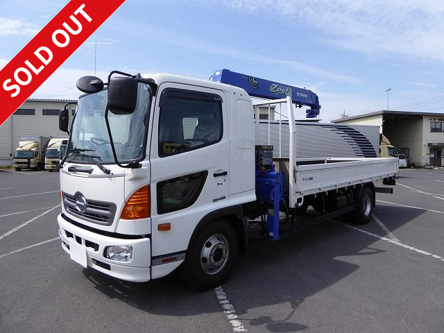 2015 Hino Ranger, flat wooden body with crane, standard width, Tadano 4-stage boom, wide outrigger 2.93 hanging hook-in