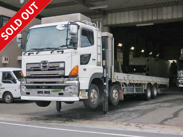 2005 Hino Profia 4-axle low-floor self-loader with rear air suspension and remote control. Studless tires installed! Vehicle inspection included