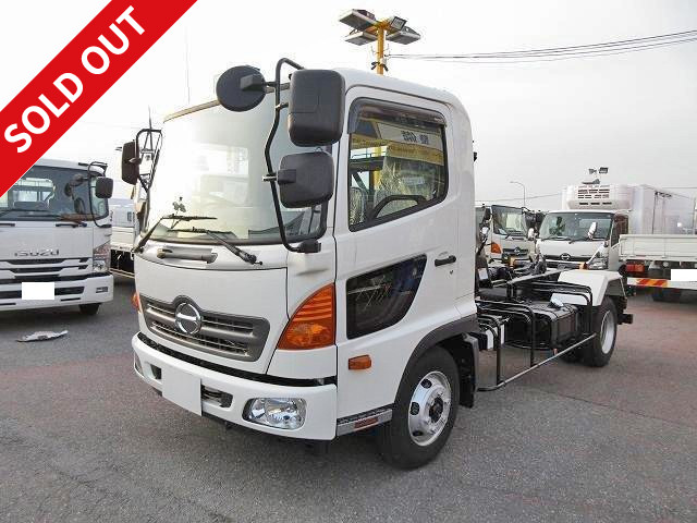 2016 Hino Ranger Medium Arm Roller Shinmaywa made with remote control Bedless Available for lease or rental!