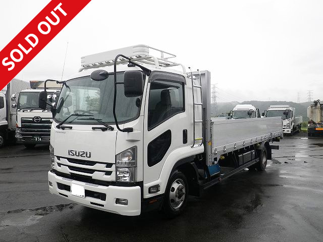 2017 Isuzu Forward, medium-sized flatbed body, aluminum block, 3-way opening, seat carrier, left and right ladders, inspection record book included, vehicle inspection valid until May 2019!