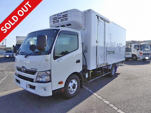 2018 model Hino Dutro small refrigerated van, high floor, wide and long storage space, left side door, load capacity 3t, made by Topre, -30 degrees. Available for lease now!