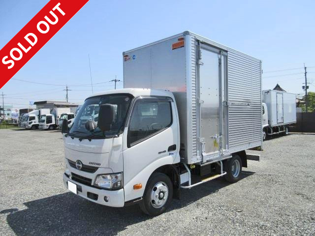 2018 Hino Dutro small aluminum van, standard 10-foot short, full low floor, total weight less than 5t, semi-medium-sized (compatible with old regular driver's license)