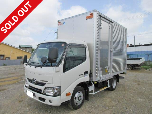 2018 Hino Dutro small aluminum van, standard 10-foot short, full low floor, total weight less than 5t, semi-medium-sized (compatible with old regular driver's license)