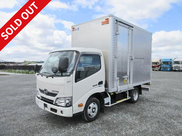 2018 Hino Dutro small aluminum van, standard 10-foot short, full low floor, total weight less than 5t, semi-medium-sized (compatible with old regular driver's license)