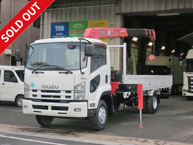 We are accepting rentals of a 2012 Isuzu Forward with a medium-sized crane, wooden body, Furukawa Unic 4-stage boom, smoother, and 36,000 km actual mileage!