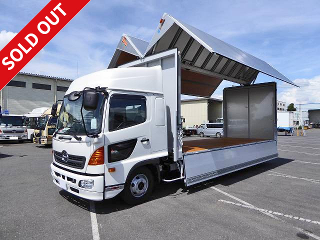 We are accepting rentals for the 2017 Hino Ranger, medium-sized aluminum wing, 6200 wide high roof!