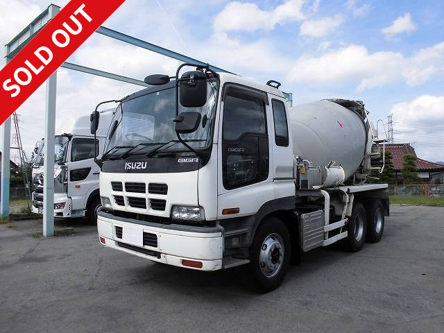 2004 model Isuzu Giga large concrete mixer truck, Kayaba drum capacity 8.9m3, actual mileage approximately 314,000km! Vehicle inspection valid until September 2019!