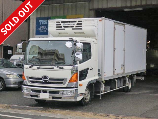 2017 Hino Ranger Medium-sized refrigerated van 6200 wide with storage PG, Thermo King -25 degree setting, with side door and plated corner mirror