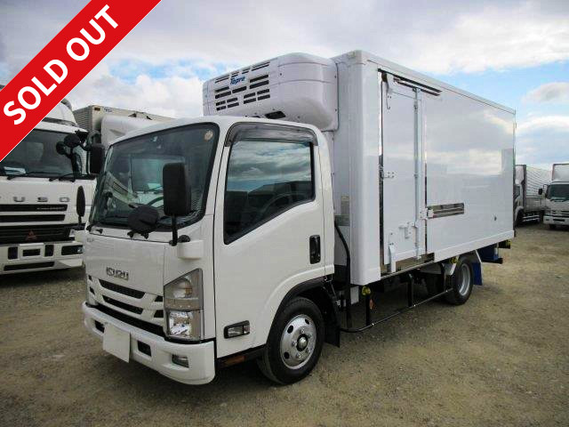 2017 Isuzu Elf Small refrigerated van, 2t capacity, wide and long, with Topre heating function, -30 degree setting, side door, standby, cooling curtain, full flat low