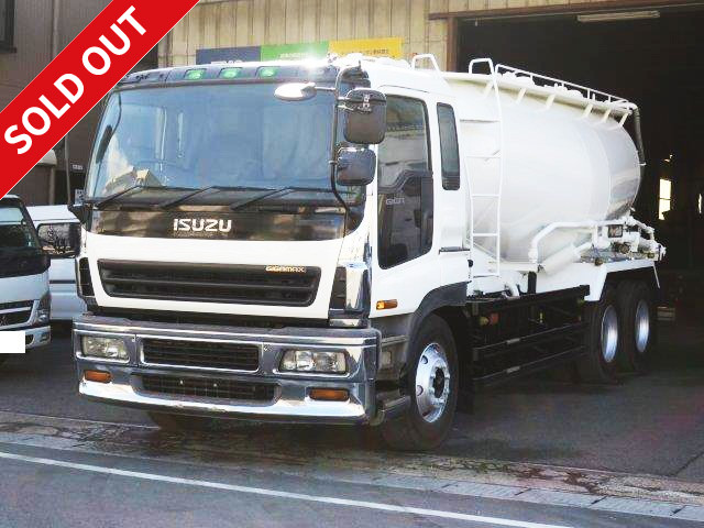 2003 model Isuzu Giga bulk material transport vehicle (bulk cement) Load capacity 12.1 tons Drum capacity 12.1 m3 Rear air suspension 370 horsepower