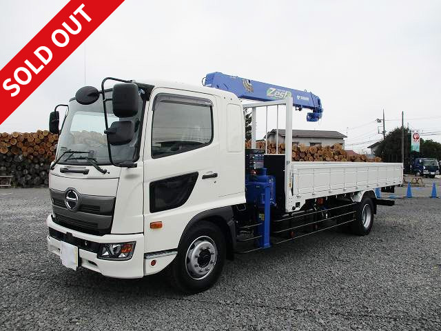 2019 model Hino Ranger, extra-ton flatbed with crane, Tadano 4-stage boom, inner dimension 5500mm, 240 horsepower, 2.93t lifting, hook-in and radio control included