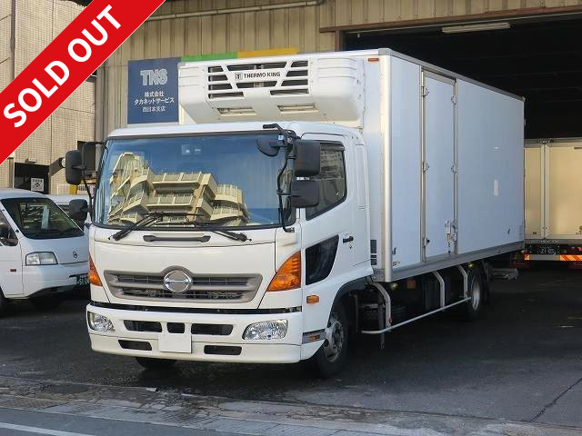 Now available for rental! 2017 Hino Ranger medium-sized refrigerated van, 6200 wide, with storage PG [medium temperature setting], rear air suspension, 240 horsepower, with dealer inspection record book