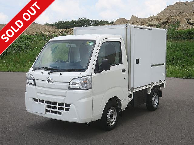 Lease up! 2018 model Daihatsu Hijet light refrigerated van, load capacity 350kg, left side door, DENSO -7 degree setting, automatic transmission, ★MOT valid until June 2022★ Compatible with regular driver's license/dealer inspection record book included