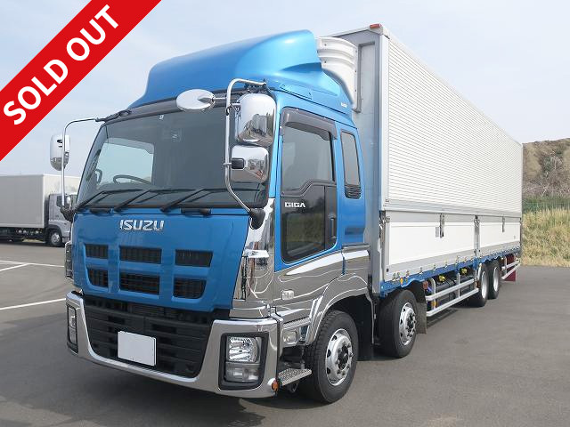 2015 Isuzu Giga Large refrigerated wing 4-axle low floor, -30 degree setting, air suspension, retarder, 134,000km on meter, vehicle inspection valid until March 2013