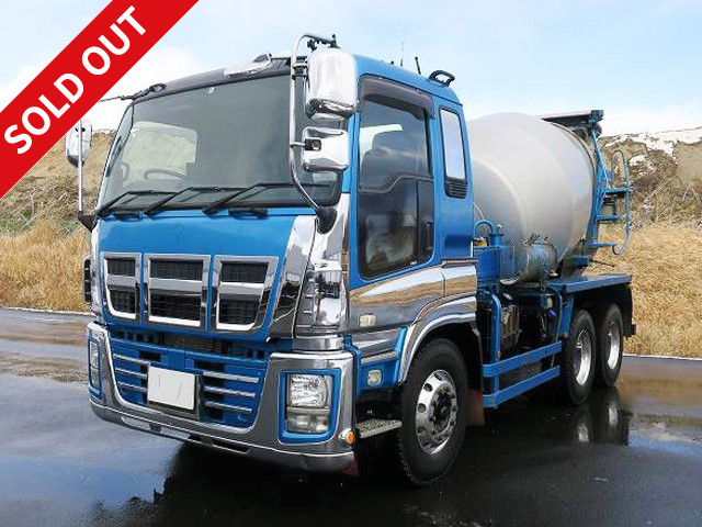 2015 Isuzu Giga large concrete mixer truck with 2 differentials, Kayaba drum capacity 8.7m3, electric hopper cover, aluminum wheels *Approximately 200,000km on meter/vehicle inspection valid until June 2013*