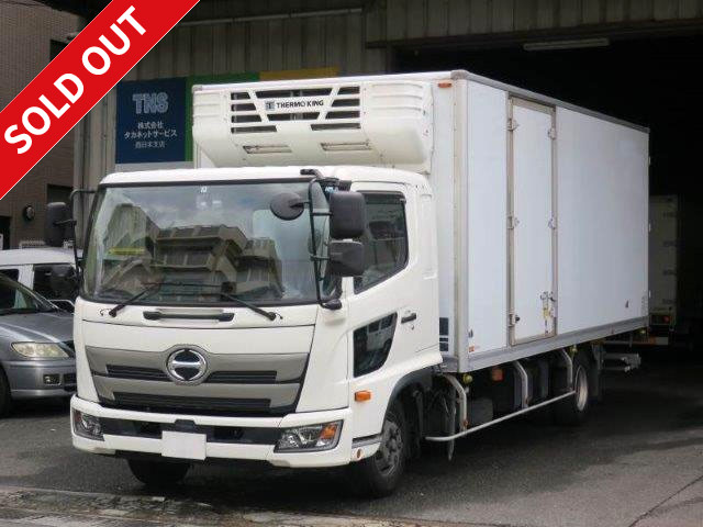 2018 model year new Hino Ranger medium-sized refrigerated van, 240 horsepower, 6200 wide, with storage PG, Thermo King, set to -25 degrees [medium temperature setting], with dealer inspection record book