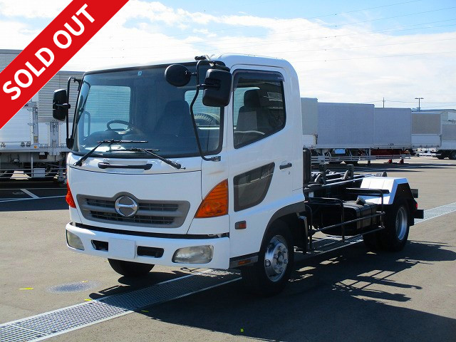 2005 Hino Ranger Medium-sized arm roll, 290,000km on meter! Remote control included